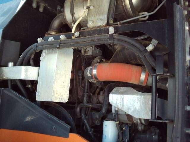 Hitachi ZW220-6 Photo 12