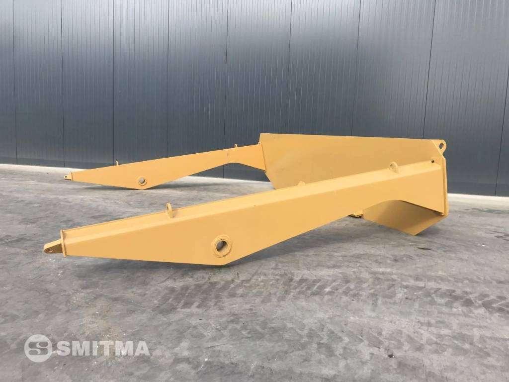 Rear hatch for Caterpillar 740 Photo 5