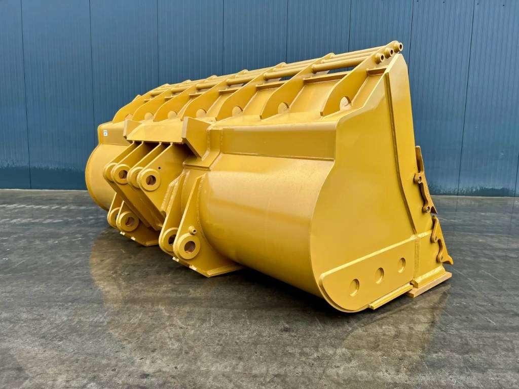 Caterpillar 980 incl. cutting edge + side protectors Photo 2