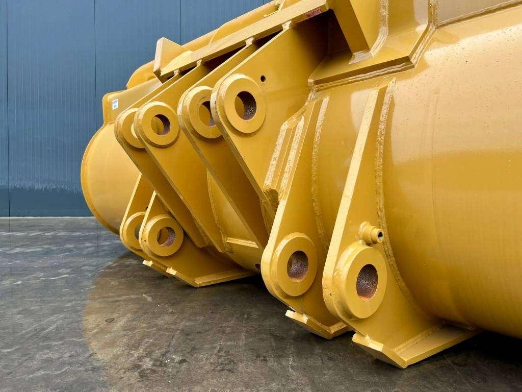 Caterpillar 980 incl. cutting edge + side protectors Photo 4