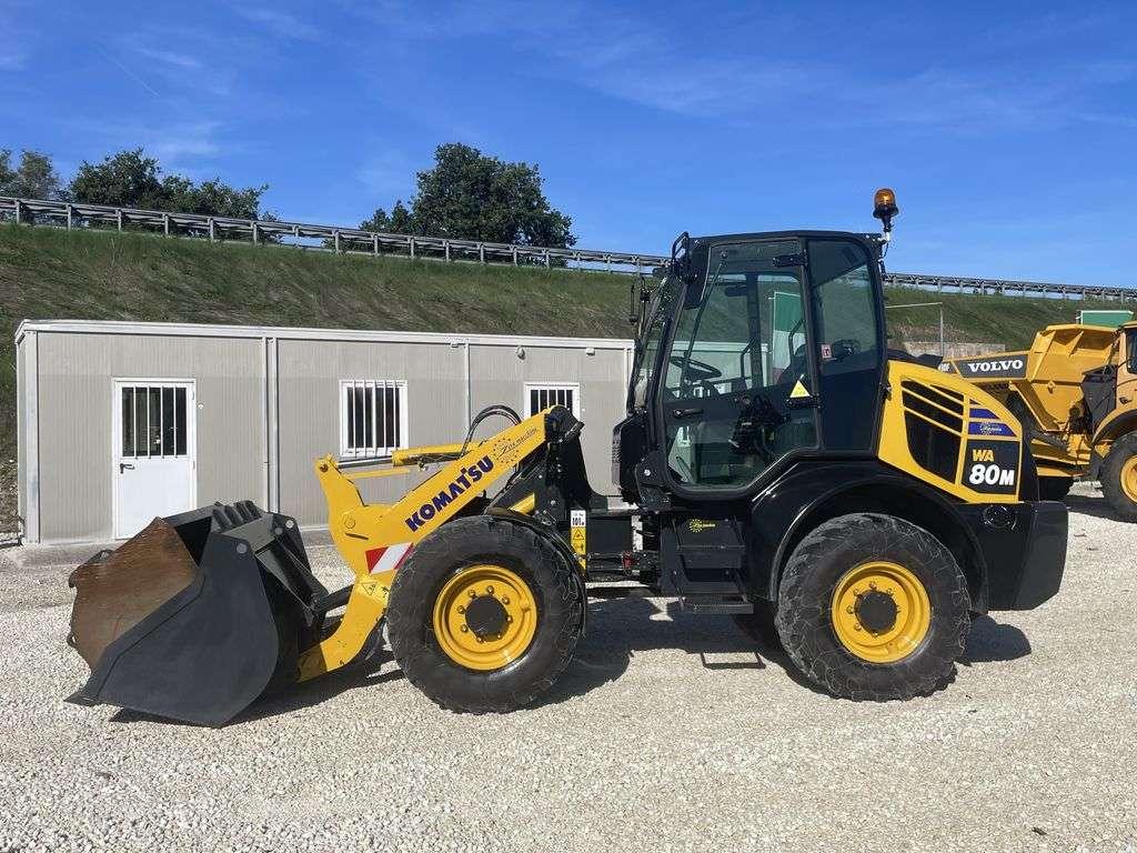 Komatsu WA 80M-8 Photo 4