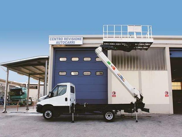 Comet Officine Solar 11 Photo 1