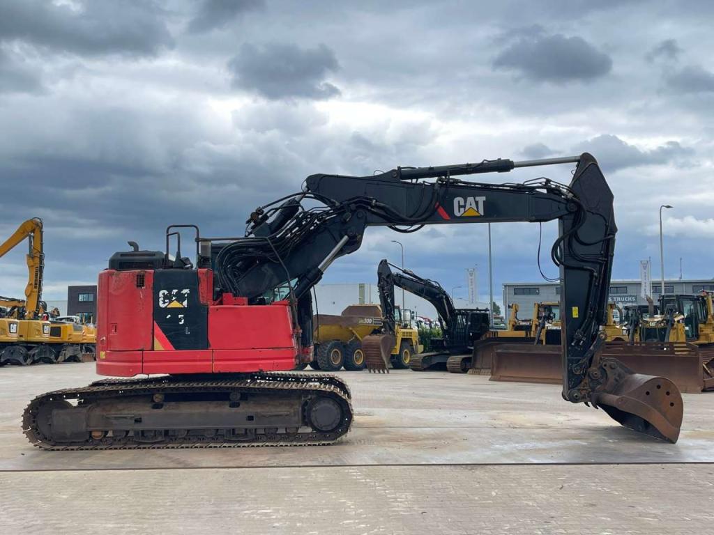 Caterpillar 325 F LCR Photo 6