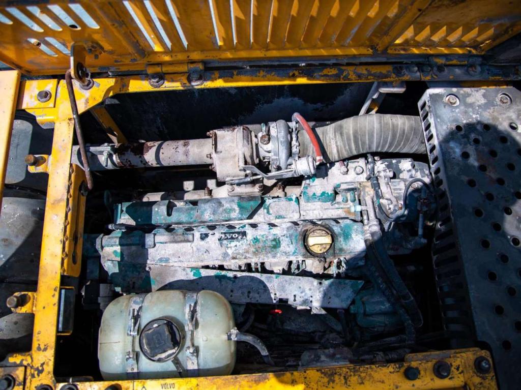 Volvo ECR235CL Photo 9