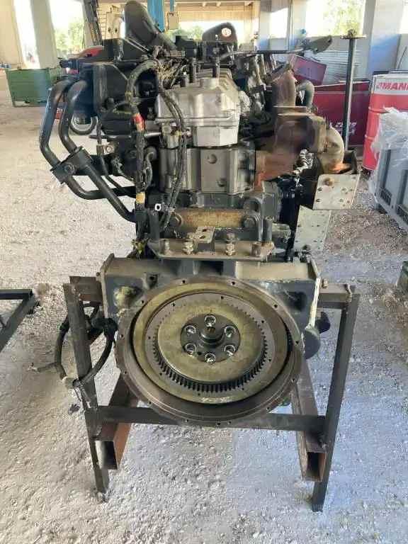Komatsu SAAA6D125E-5 Photo 3