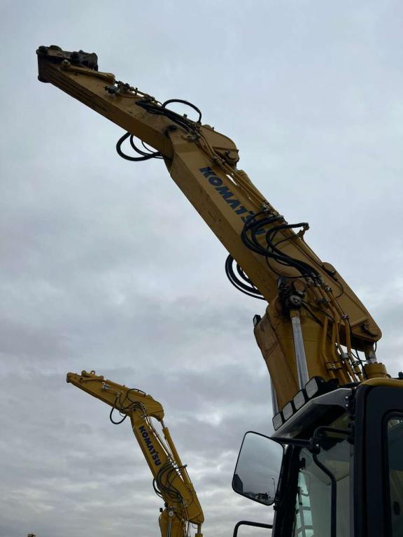 Komatsu PC210NLC-11 Photo 14