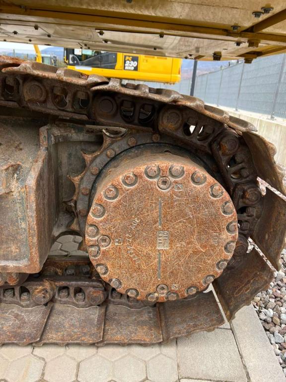 Komatsu PC210NLC-11 Photo 18