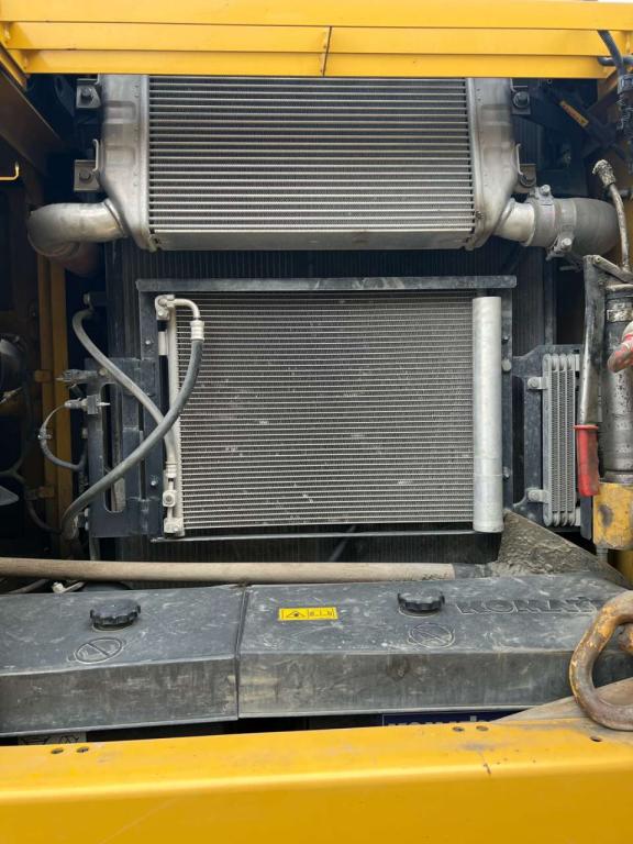 Komatsu PC210NLC-11 Photo 5