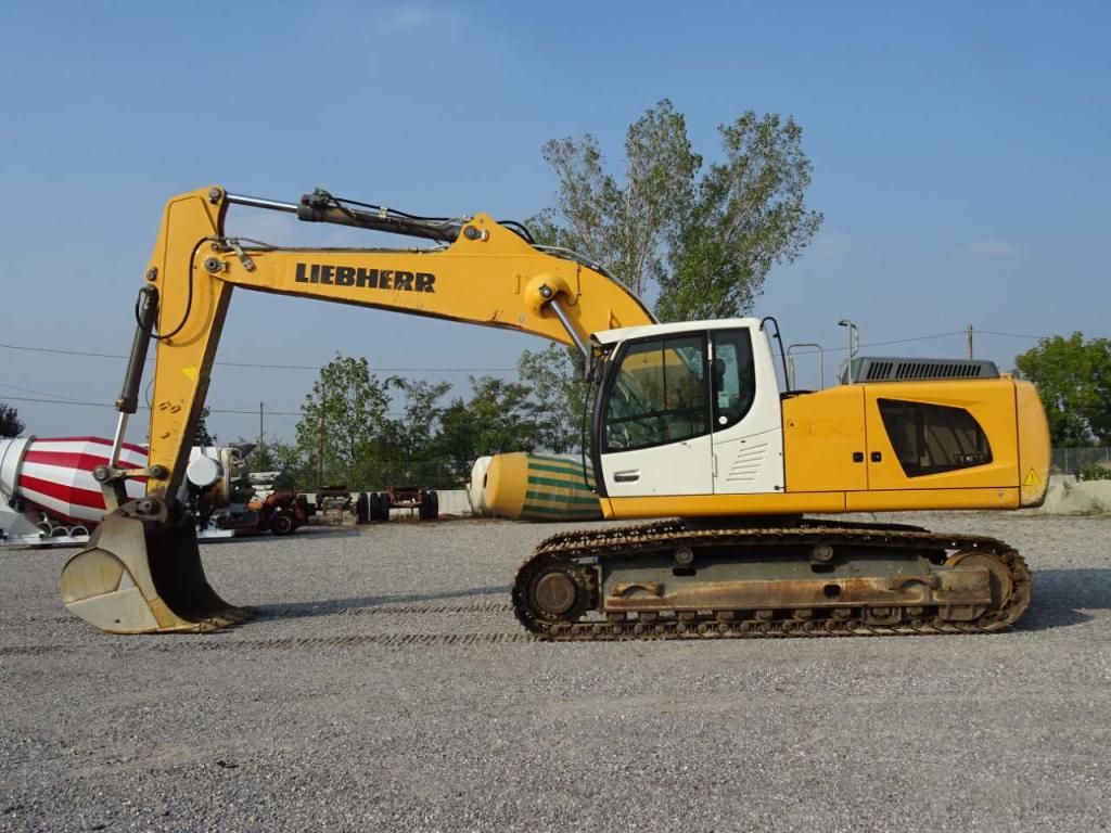Liebherr R936 NLC Photo 16