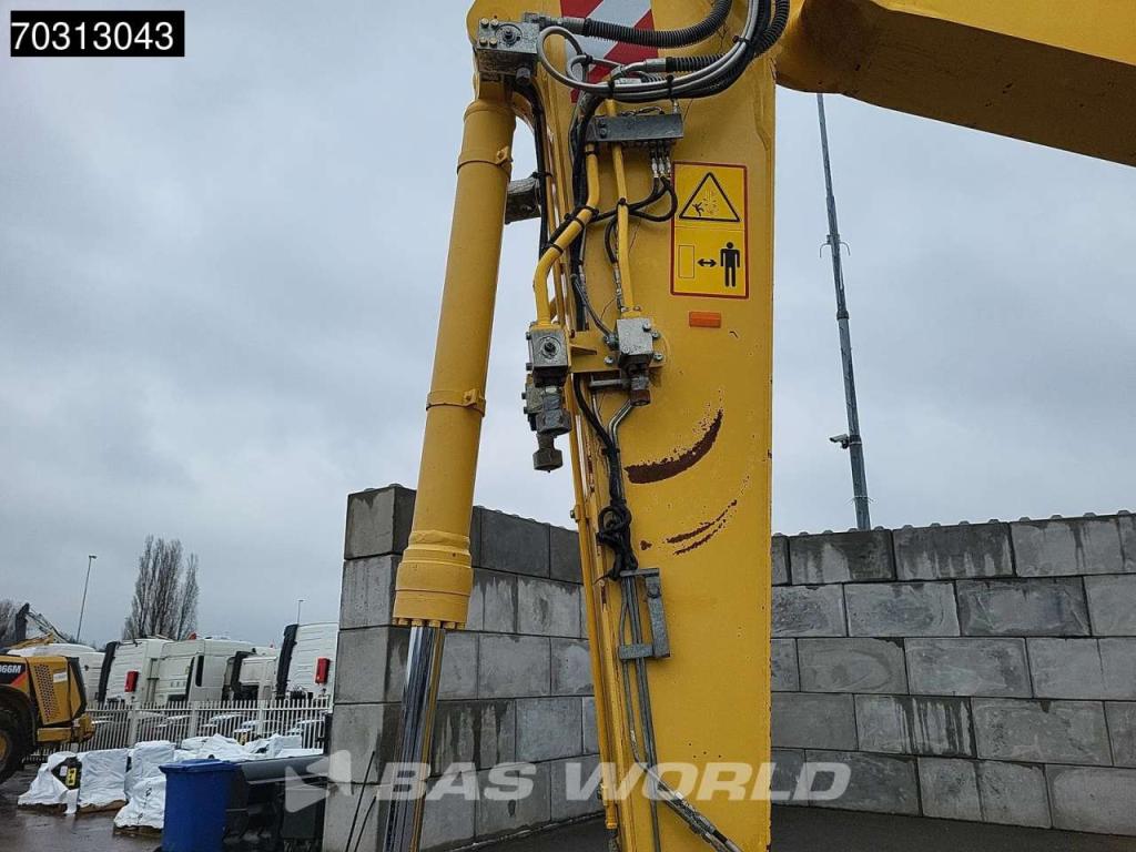 Komatsu PW180 -7E0 Photo 13