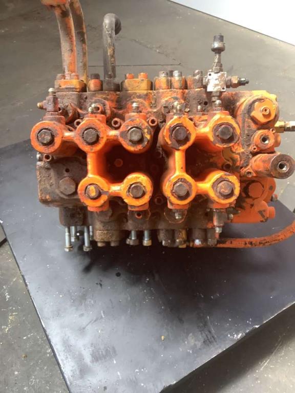Hydraulic distributor for Fiat Hitachi FH 400 Photo 5