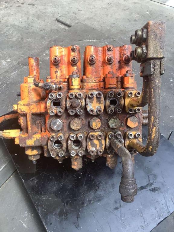 Hydraulic distributor for Fiat Hitachi FH 400 Photo 6