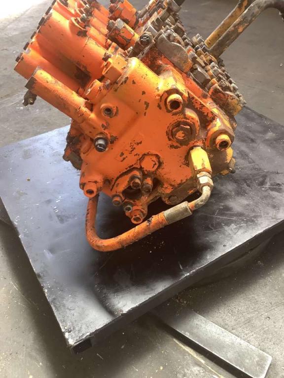 Hydraulic distributor for Fiat Hitachi FH 400 Photo 7
