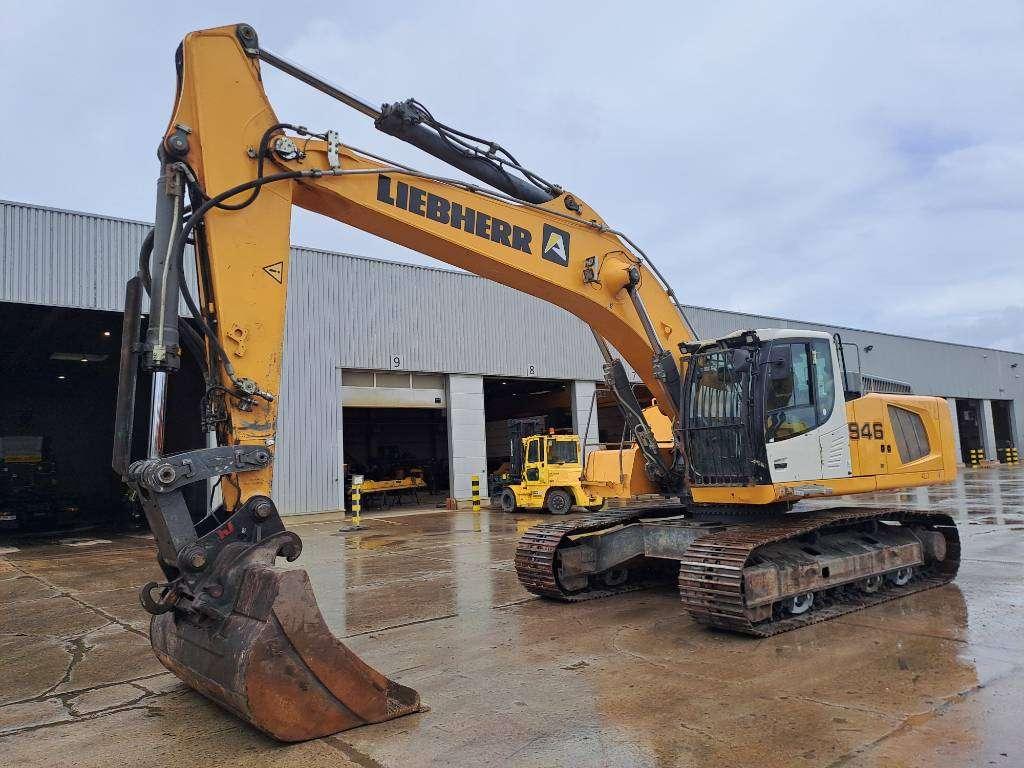 Liebherr R 946 LC Photo 7
