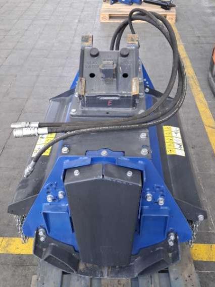 Excavator / Mini excavator shredder Photo 2