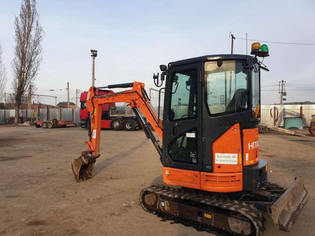 Hitachi ZX26U-5A Photo 2