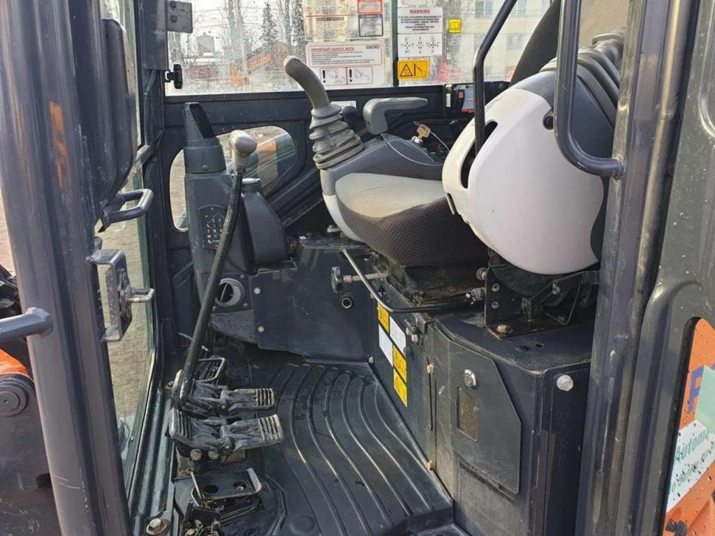 Hitachi ZX26U-5A Photo 6