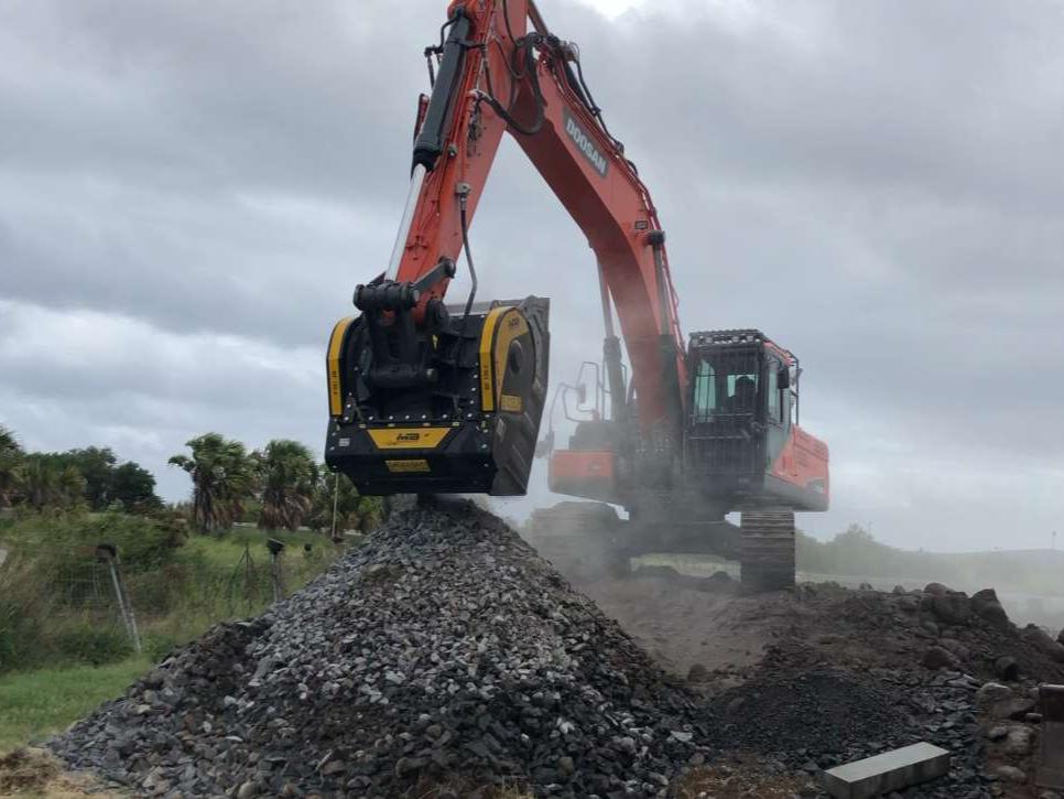 MB CRUSHER BF120.4 Photo 5