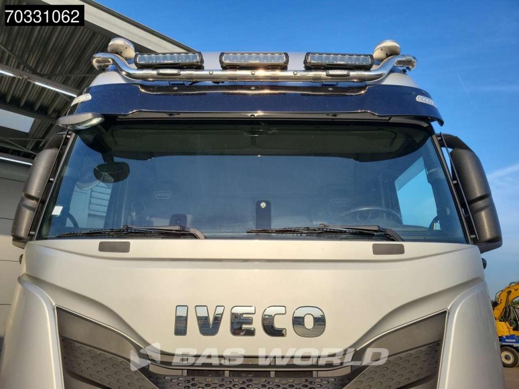 Iveco X-Way 570 6X4 Retarder Standklima ACC Navi Leder Photo 11