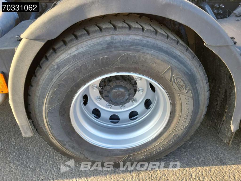 Iveco X-Way 570 6X4 Retarder Standklima ACC Navi Leder Photo 18