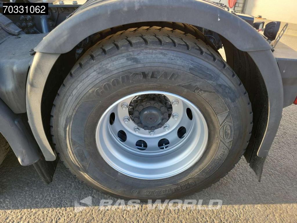 Iveco X-Way 570 6X4 Retarder Standklima ACC Navi Leder Photo 19