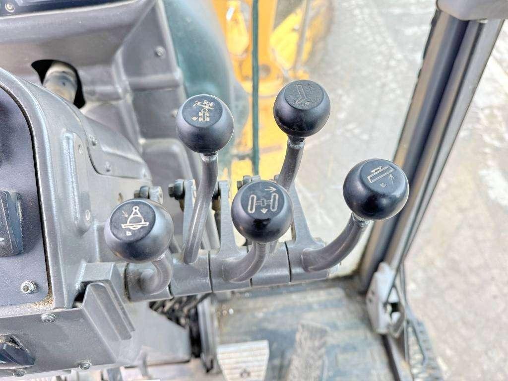 Volvo G970 - 5.5 Meter Blade / EPA Certified Photo 9