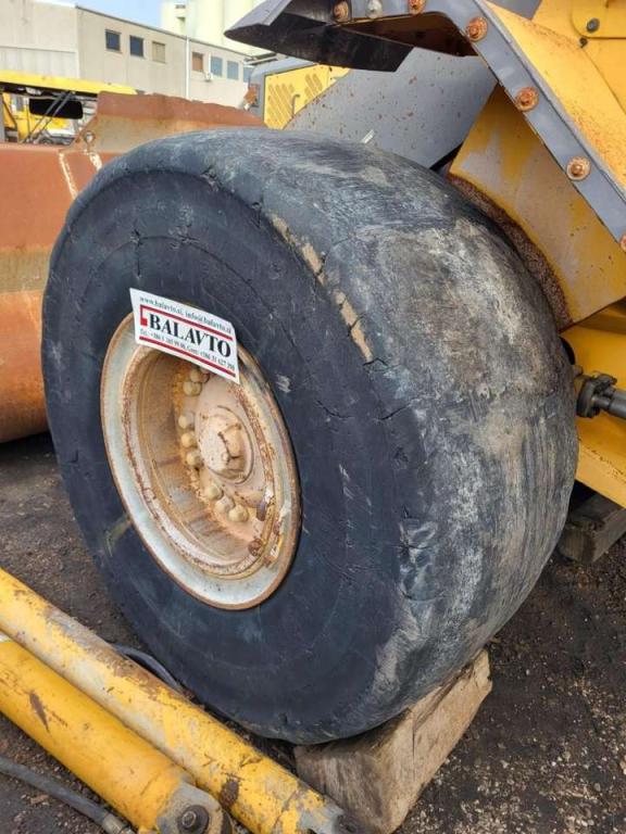Volvo rims VOE11020575 for Volvo L110E, L120C, L120D, L120E Photo 1