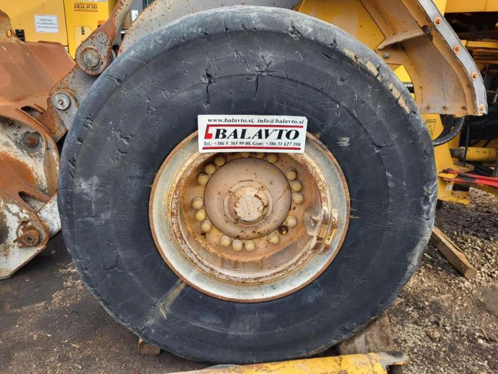 Volvo rims VOE11020575 for Volvo L110E, L120C, L120D, L120E Photo 3