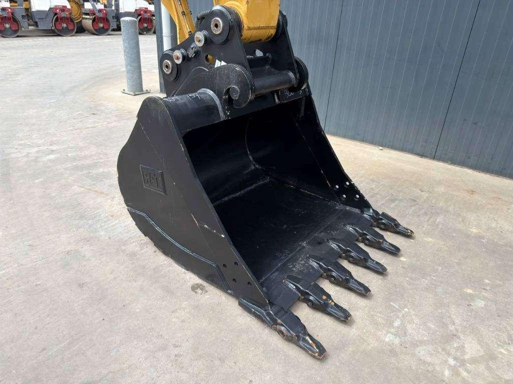 Caterpillar M318F Photo 12