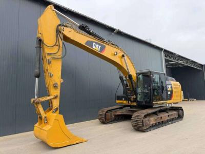 Caterpillar 329E L - NEW CHAINS AND TRACKS sold by Smitma B.V.