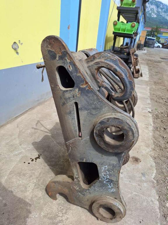 S2 for 25-30 ton excavators Hydraulic quick coupler Photo 5