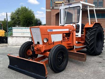 Ford 5600 4X2 sold by Massucco T. Srl