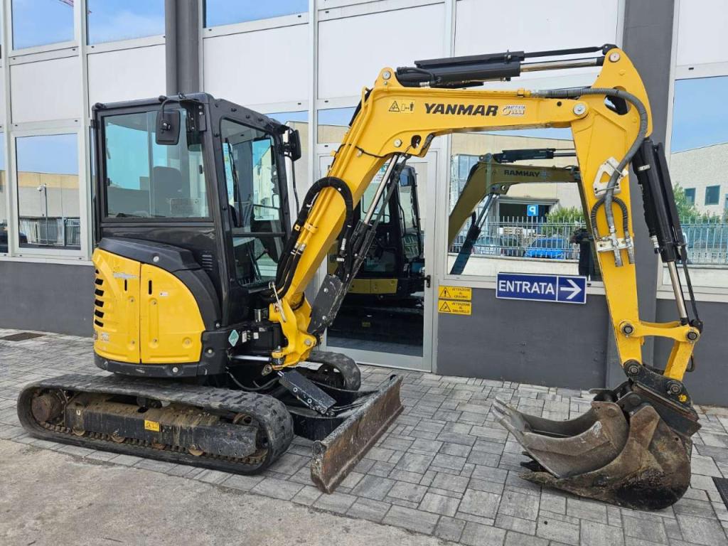 Yanmar VIO33-6 Photo 6