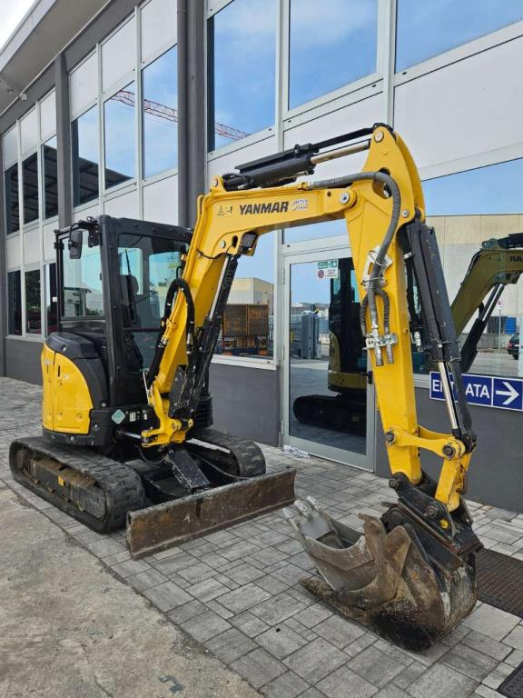 Yanmar VIO33-6 Photo 7