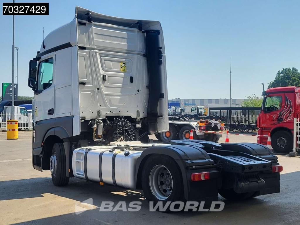 Mercedes-Benz Actros 1851 4X2 BigSpace 2x Tanks Standklima Photo 2