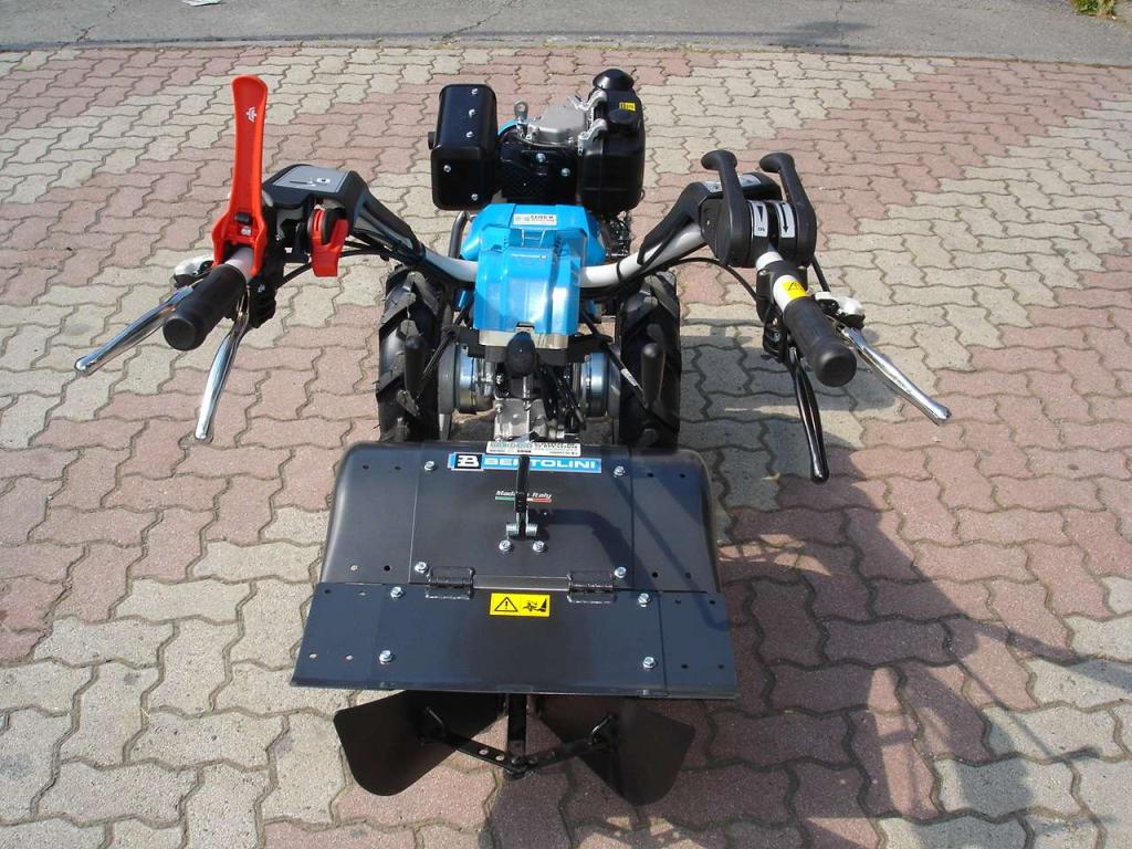Bertolini 407 S - MOTORE EMAK DIESEL Photo 9