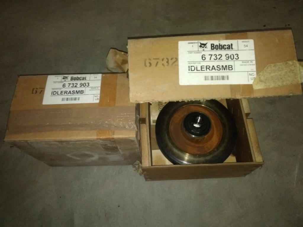 Bobcat T200 Photo 7