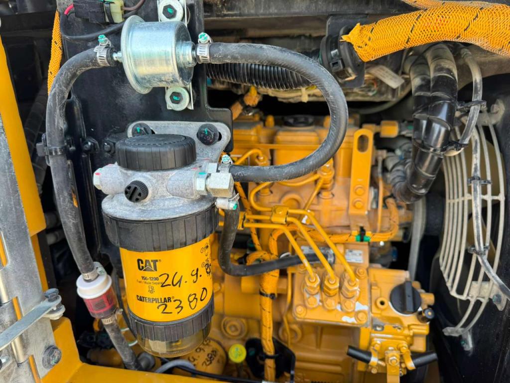 Caterpillar 303.5 Photo 5