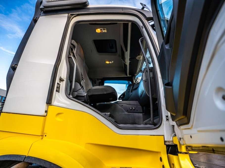 Mercedes-Benz AROCS 2045 AS Photo 16