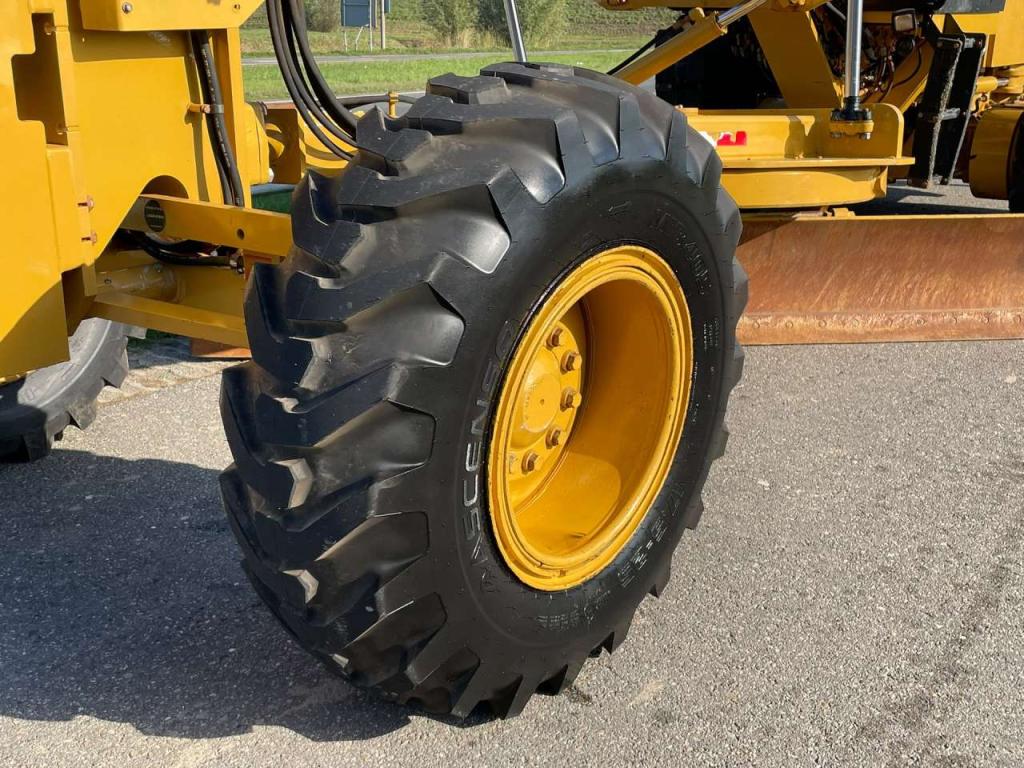Caterpillar 140k Photo 10