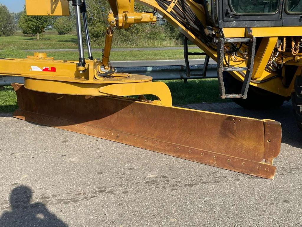 Caterpillar 140k Photo 27