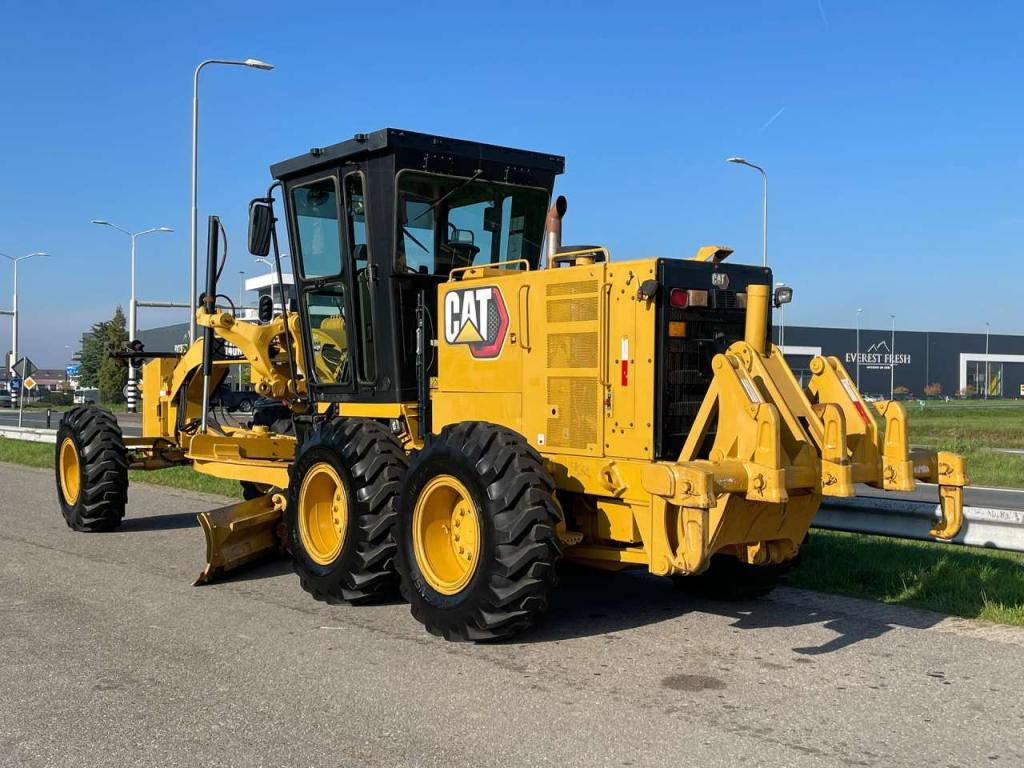 Caterpillar 140k Photo 3