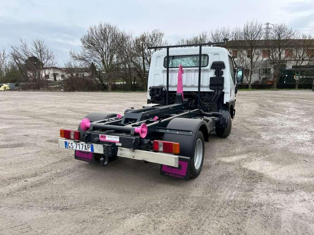 Mitsubishi CANTER 3.0 SCARRABILE Photo 5