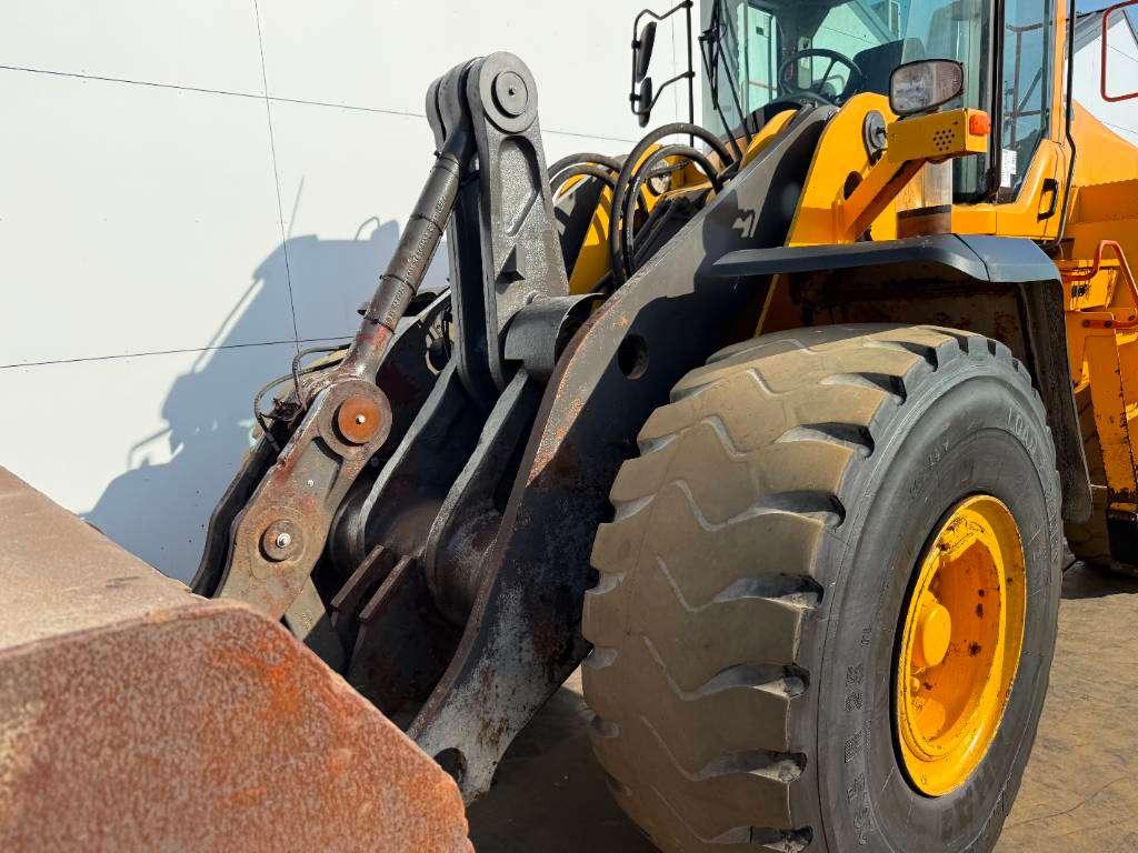 Volvo L150H - CDC Steering / Automatic Greasing Photo 16