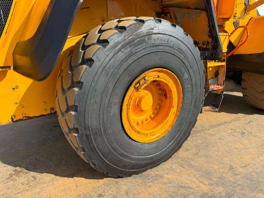 Volvo L150H - CDC Steering / Automatic Greasing Photo 28