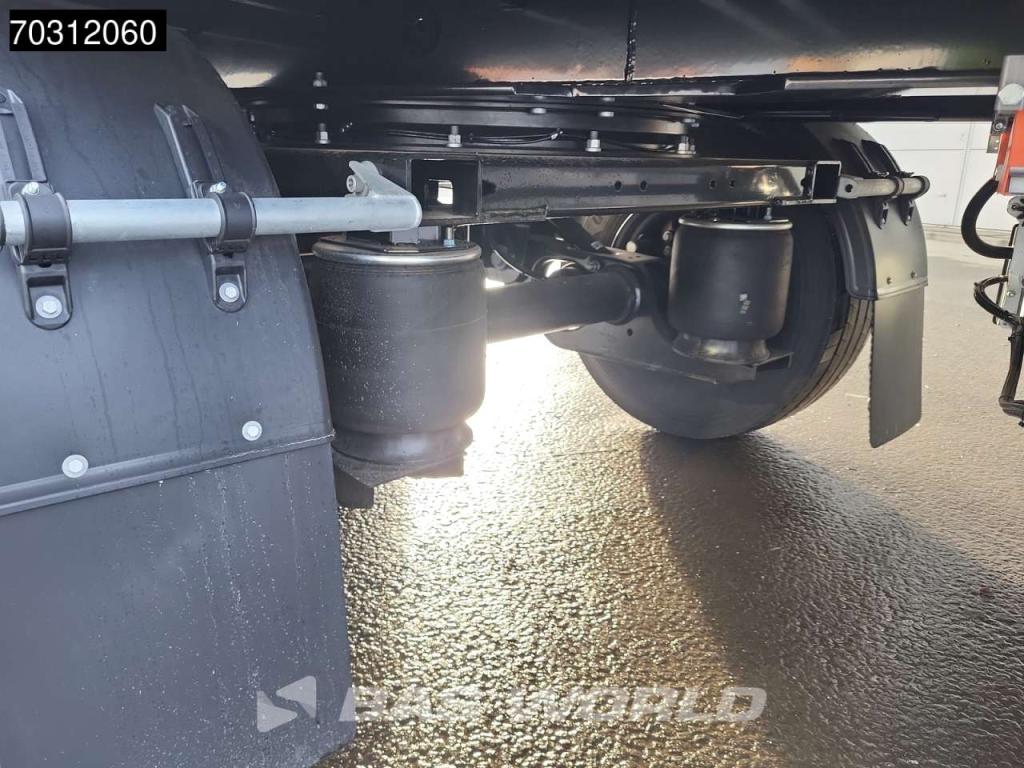 System Trailers LPRS18 NEW Taiilgate Lift+Steeringaxle Hardwood floor SAF Photo 26
