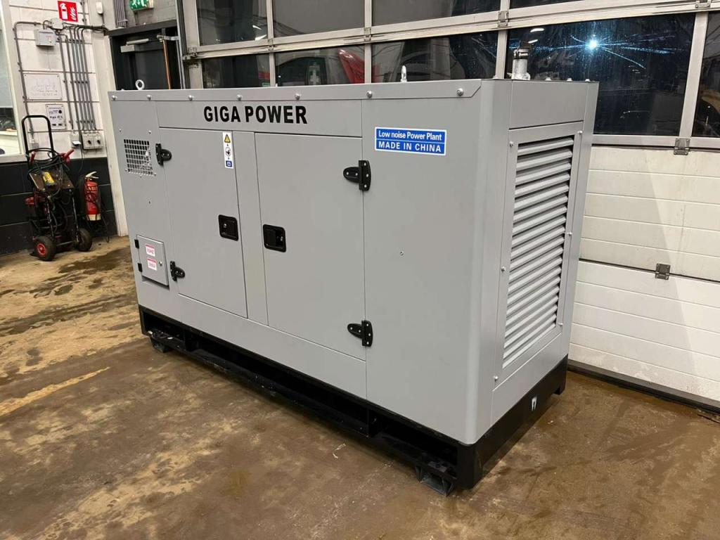 Giga Power LT-W30GF 37.5KVA closed set Photo 7
