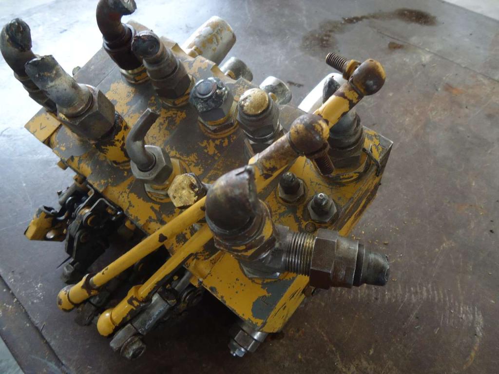 Hydraulic distributor for Venieri 12.23 Photo 2