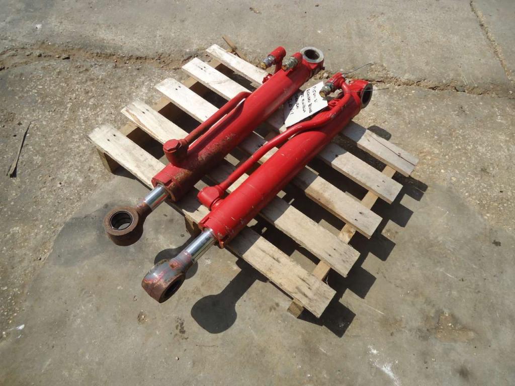 Bucket rotation piston for per Takeuchi TL10V-2 Photo 2
