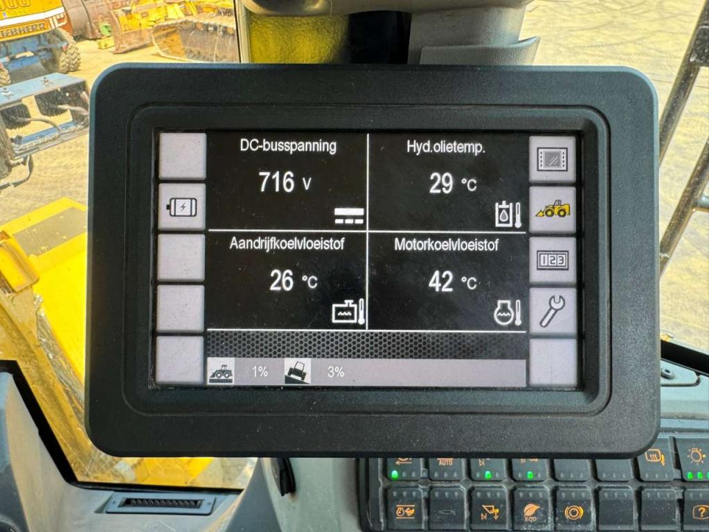 Caterpillar 988 XE High Lift Photo 13